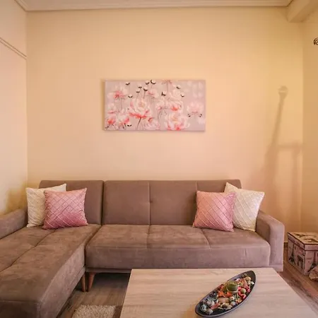 House With Amazing View Of Meteora *